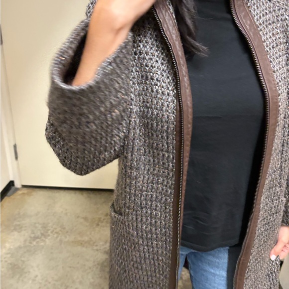 Tory Burch mid-length coat with brown leather trim and a tweed weave. - Picture 4 of 17